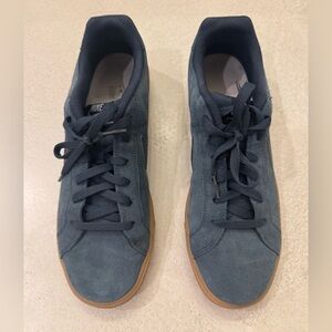 EUC Nike Men's Blue Suede Sneakers Size 11